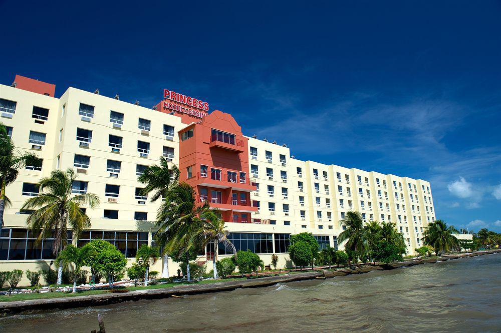 Ramada By Wyndham Princess Belize City Exterior foto